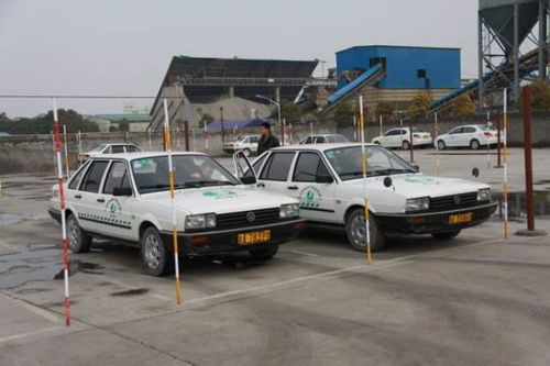 一本駕照值多少錢 駕校教練一說,學(xué)員 必須要一把過